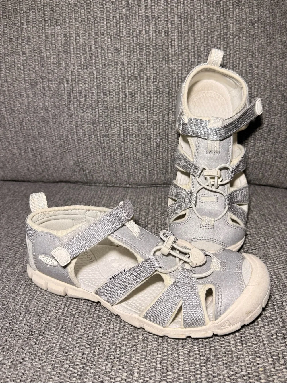 Keen Kids' Seacamp II CNX silver star/white sandal washable bungee Velcro size 3
